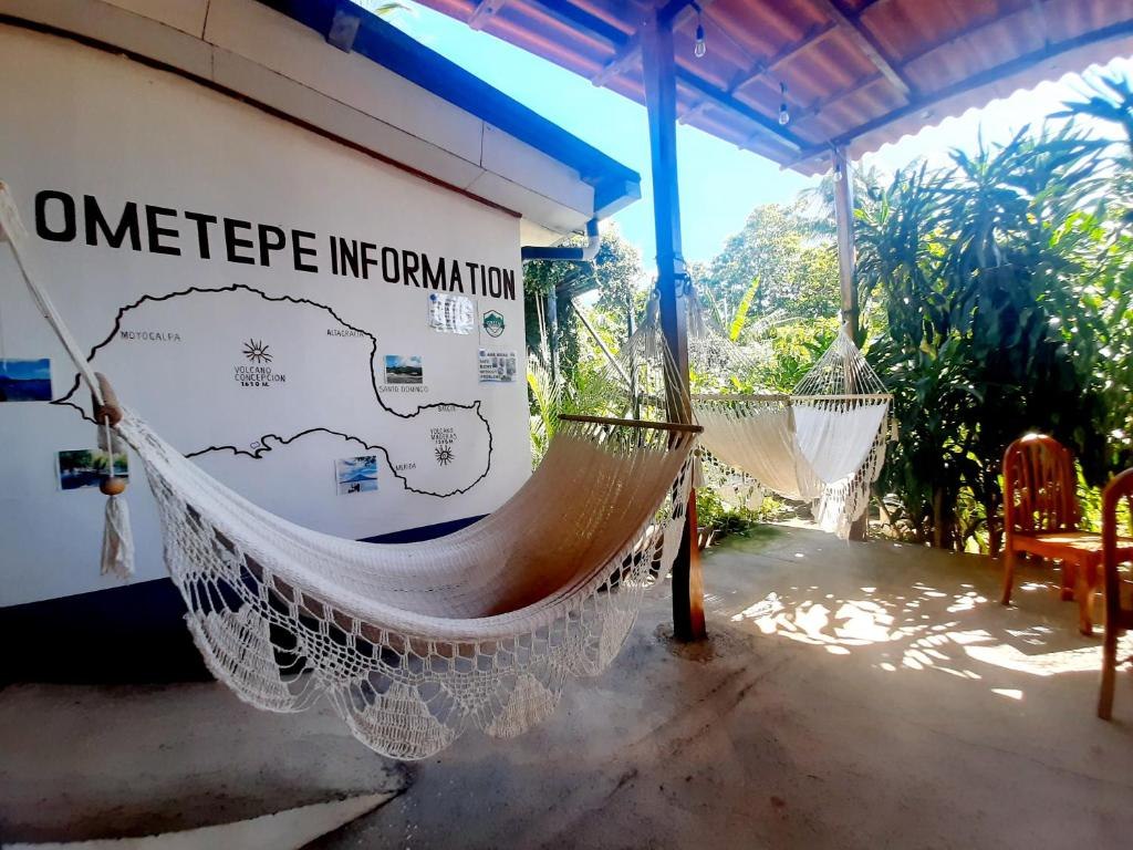 Hammock and shaded courtyard at Casa de Gio, Moyogalpa
