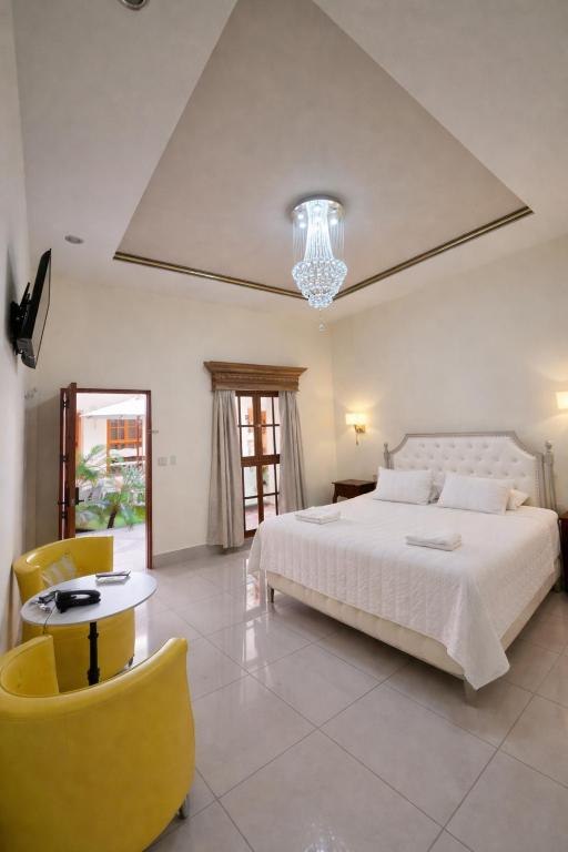 GRAN HOTEL VICTORIA deluxe queen room