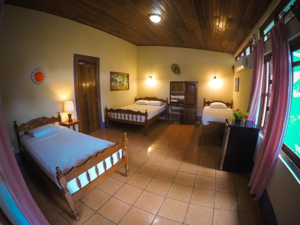 Hotel Villa Paraiso family room